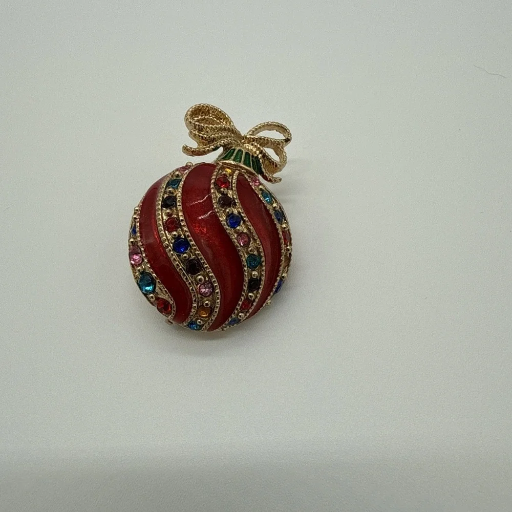 Christmas Ornament Brooch‎ Vintage Enameled Red Bow